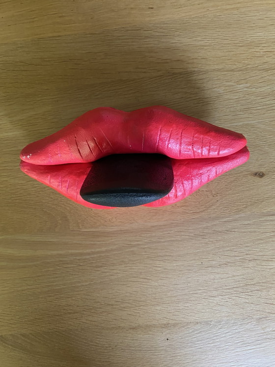 Image 1 of Perchero con diseño de labios raros de Zerodesigno