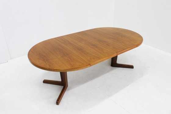 Table de salle à manger ronde extensible vintage danoise – Tables de salle à manger, Bois (photo 3 of 6)