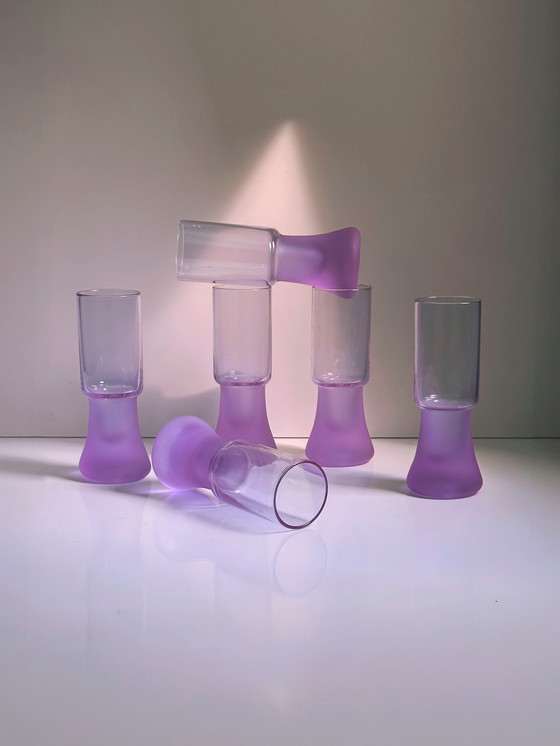 Image 1 of 6 Bicchieri vintage in vetro alessandrite Longdrink Arnolfo di Cambio Sergio Asti Space Age Brutalist Longdrink Neodymium Italia