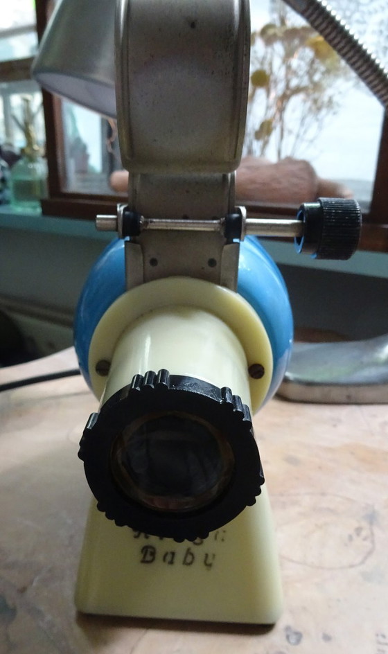 Proiettore vintage Kinga con film – Oggetti decorativi, Plastica (photo 10 of 44)
