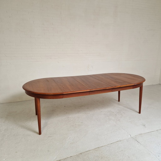 Tavolo da pranzo dal design danese vintage
