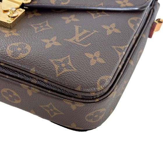 Louis Vuitton Pochette Metis – Crossbody tassen, Calfskin (photo 6 of 13)