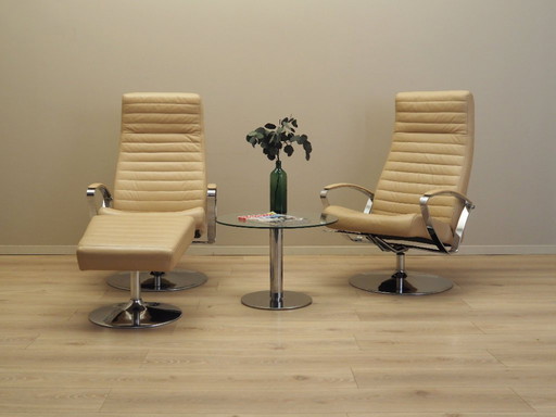 Ensemble fauteuil lounge et pouf, design danois, années 1970, fabrication : BoConcept