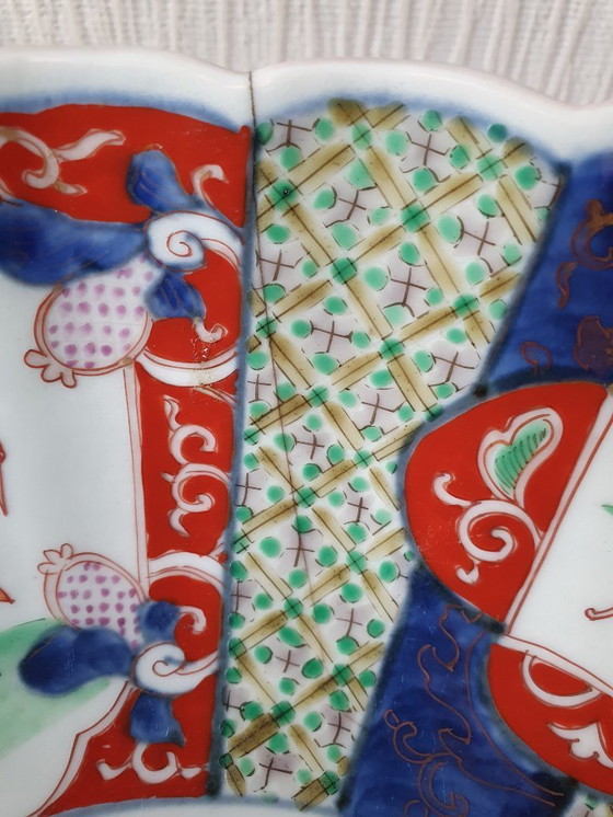 Image 1 of Antique Imari bowl Meiji period 1890-1910