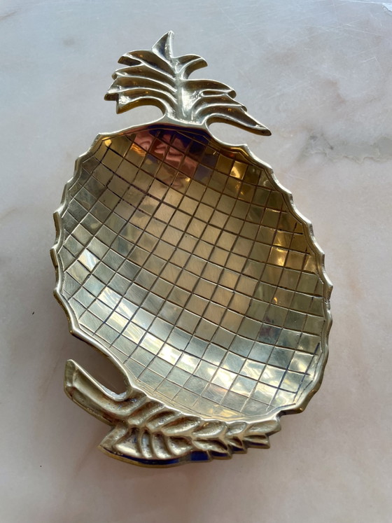 Image 1 of Vide poche snackkom van messing in ananasdesign