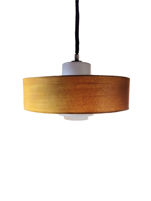 Lampada a sospensione di metà secolo