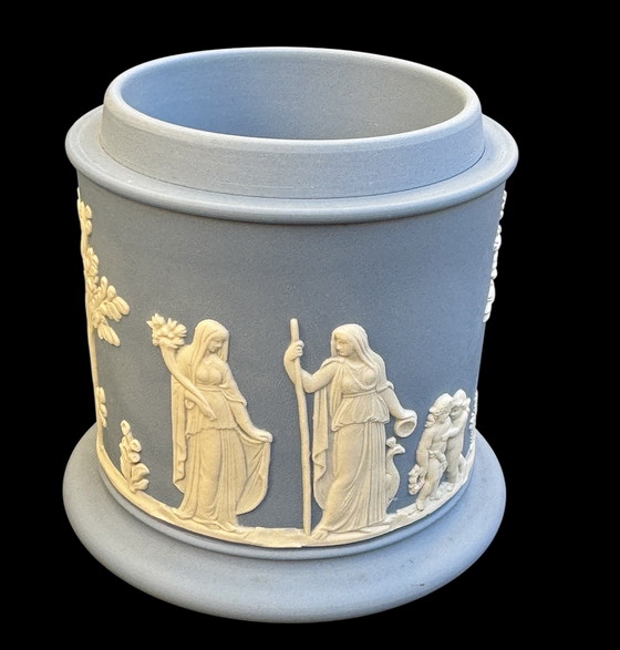 Image 1 of 3 cajas cubiertas de porcelana Wedgwood
