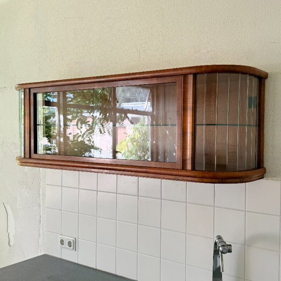 Vetrina da parete polacca Mid-Century in stile Art Déco – Vetrine, Glass, Wood (photo 3 of 14)