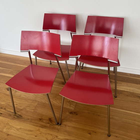 10 sedie impilabili Gijs van der Sluis Quasi Stacking Chairs, colore rosso/blu, laminate con struttura (photo 10 of 15)