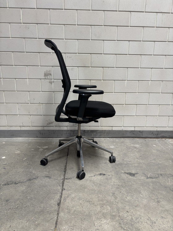 Vitra ID Mesh Bureaustoelen 2 Stuks Op Voorraad – Plastic, Textile (photo 4 of 8)