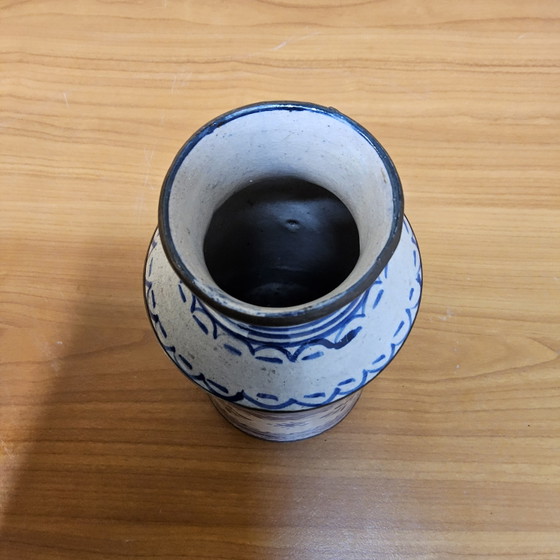 Image 1 of Vintage Ceramic Moroccan Fassi motif vase blue / white (FES) cobalt blue / copper rims