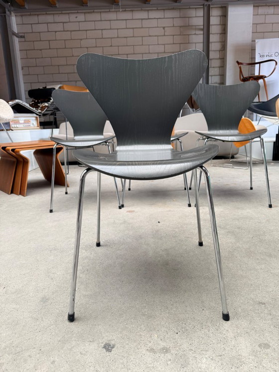 Image 1 of Fritz Hansen vlinderstoel antraciet (voorraad: 4)