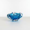 Elegante posacenere/ciotola in vetro artistico blu veneziano di Murano, risalente agli anni '60.