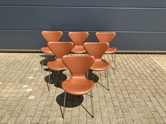 Image 1 of Fritz Hansen serie 7 Sillas Butterfly en cuero coñac ¡¡¡NUEVO!!!