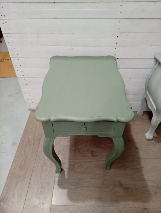 Image 1 of Vintage tafeltje met lade