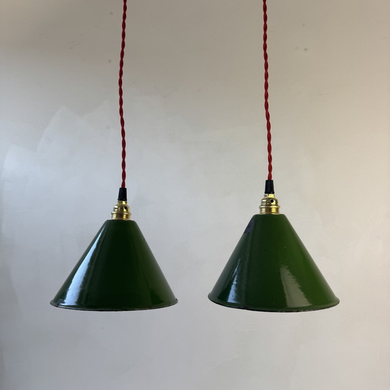 Image 1 of Batch 2 Suspensions Atelier Coniques Vertes