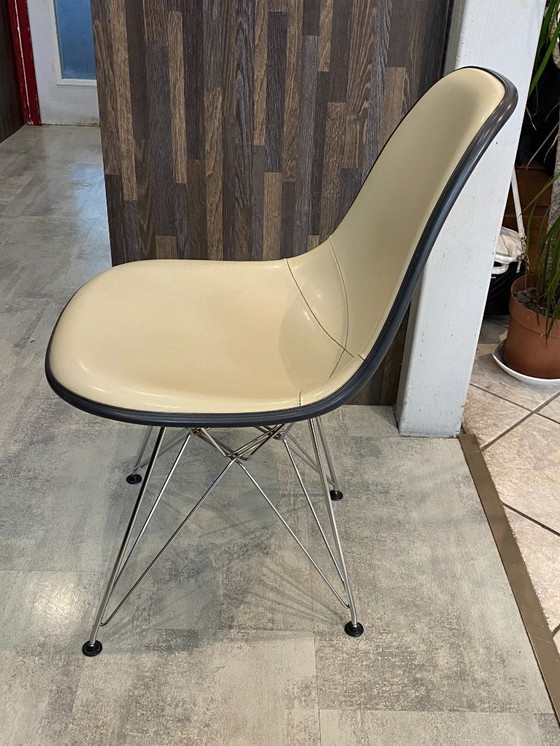 Image 1 of Off-white Eames Herman Miller vintage 50s 60s 70s fiberglass vinyl chair