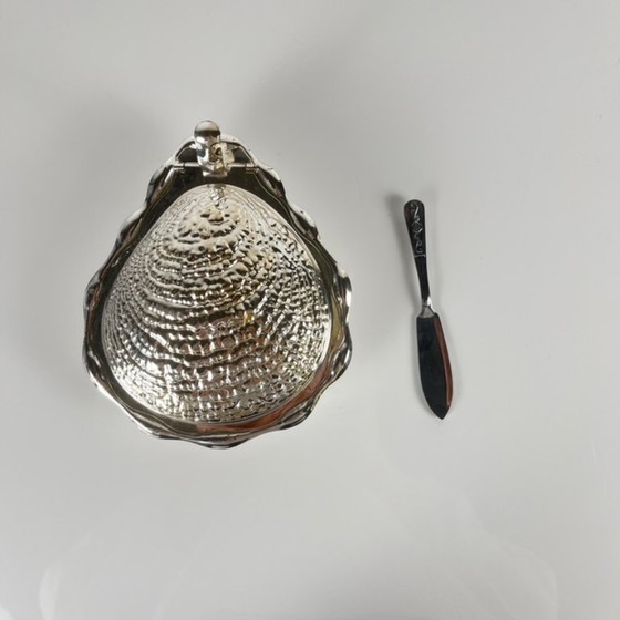 Image 1 of Beurrier vintage en métal "Huitre" et insert en verre, 1970