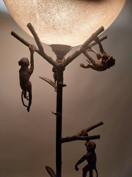 1 X Cast Iron Standing Uplighter With Monkeys 168cm High 1990s – Floor lights, Glass (photo 4 of 9)