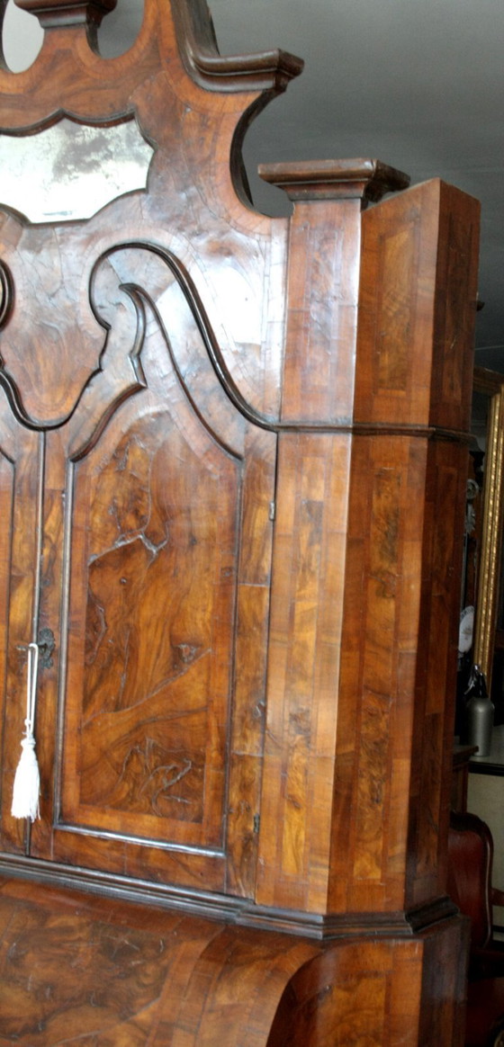 Image 1 of Originele Lombardische Italiaanse trumeau van walnoot en walnootwortelhout, 19e eeuw, Noord-Italië