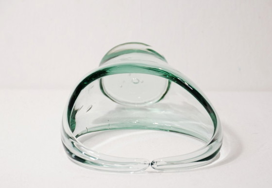 Image 1 of Vaso a cestello in vetro soffiato a mano vintage: elegante decorazione di metà secolo