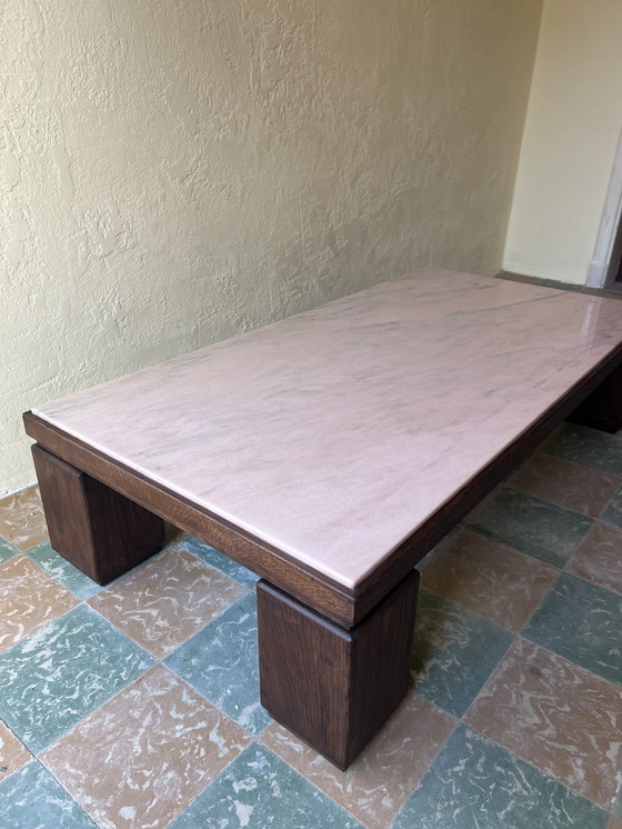 Image 1 of Salon Tafel Brutalismus Zartrosa Marmor Walnussfarbenes Holz