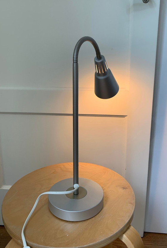 Image 1 of Lampada da scrivania IKEA KVART – grigio argento (anni '90)