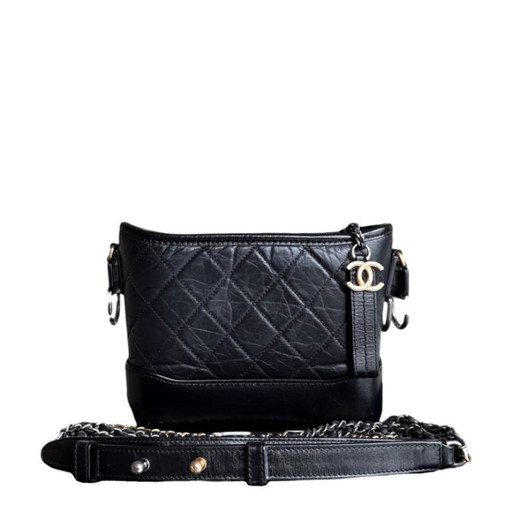 Bolso Chanel Gabrielle Hobo pequeño - Piel de becerro acolchada negra con herrajes dorados
