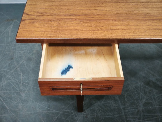 Image 1 of Bureau de Direction Moderne en Teck, Danemark, J. Svenstrup pour A.P. Møbler, 1960s