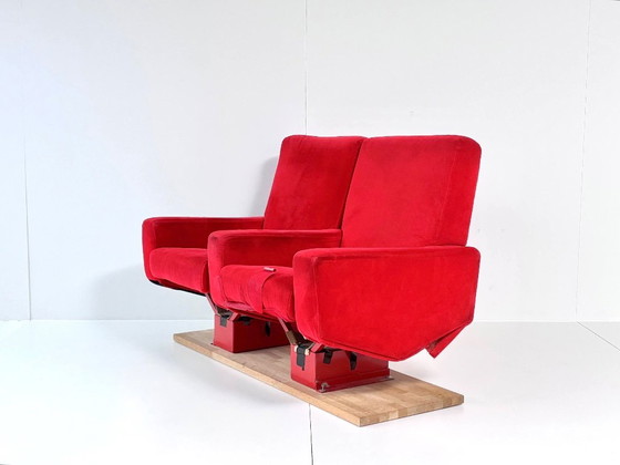 Vintage Bioscoopbank, Rode Fluweelbekleding met Klapstoelen, Loveseats, Hout, Rood (foto 4 van 15)