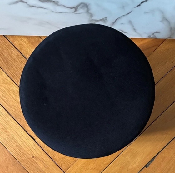 Image 1 of pouf cilindrico in velluto nero