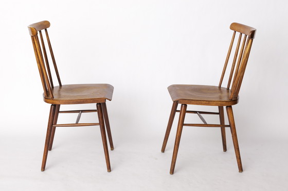 Image 1 of Paar Vintage stoelen met spilrugleuning - 1970 Beukenhout, gerestaureerde rustieke zitting