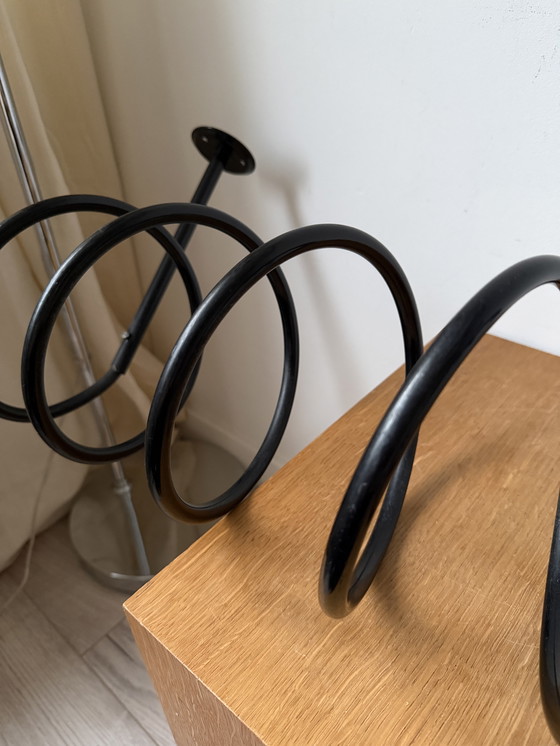 Image 1 of Vintage spiraalvormige kapstok uit de jaren 80