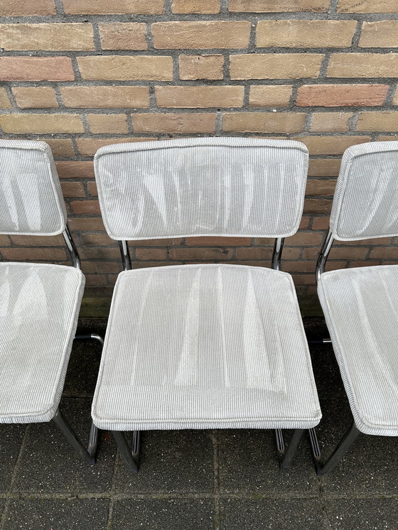 Image 1 of 4 sedie a slitta in velluto a coste con struttura tubolare cromata