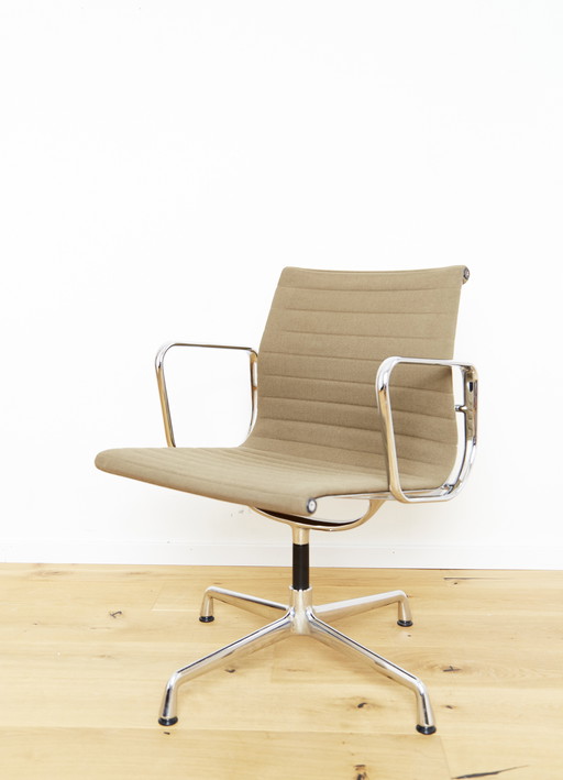 Charles & Ray Eames Chair Ea 108 Chair For Vitra