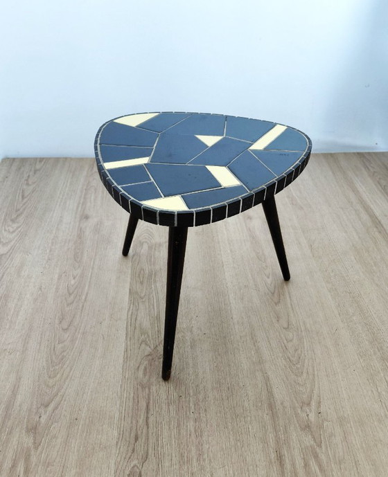 Image 1 of Tavolino anni Cinquanta con piano in ceramica