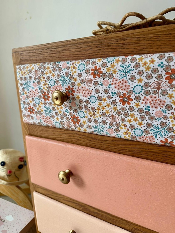 Commode vintage restaurée, bois & rose beige poudrés – Wood (photo 8 of 11)