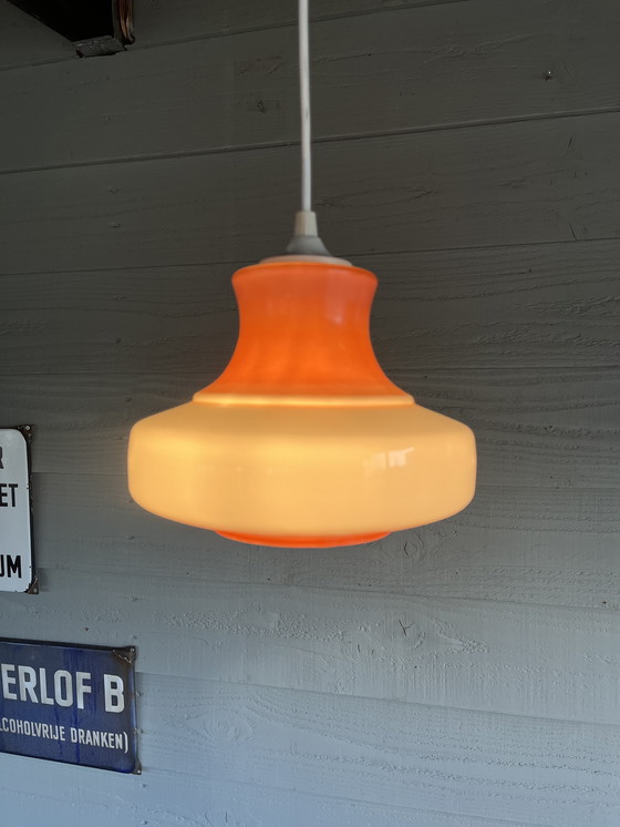 Image 1 of Lampada a sospensione vintage in vetro opalino