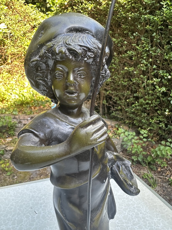 Bronzo con patina verde, "Giovane pescatore" di Hippolyte François Moreau, Francia, circa 1900 – Sculture (photo 3 of 13)