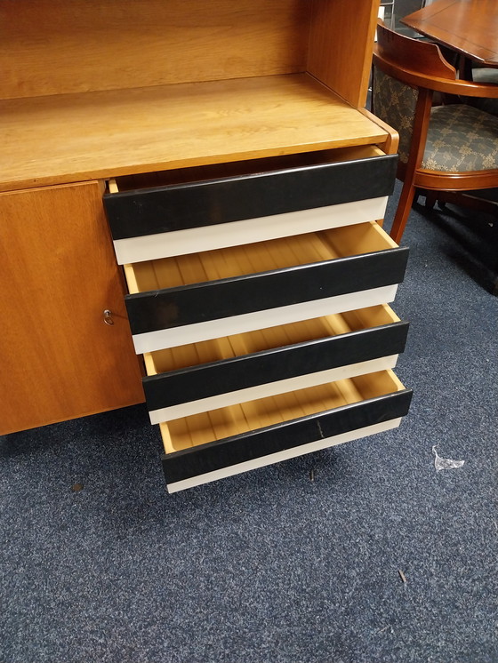 Image 1 of 1 x 1967 buffetkast uit voormalig Tsjechoslowakije door Jiri Jiroutek 