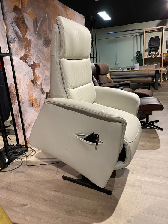 Image 1 of Relaxfauteuil Hukla Large 2 motorig met sta-op functie