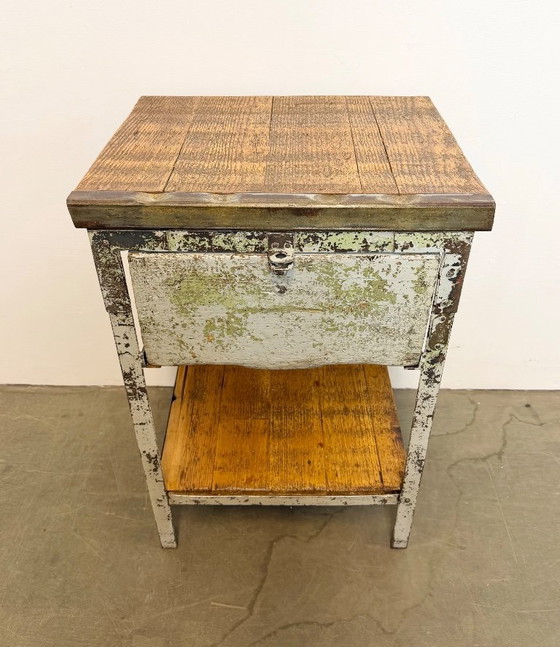 Image 1 of Graue, industrielle Kommode aus Eisen, 1950er Jahre