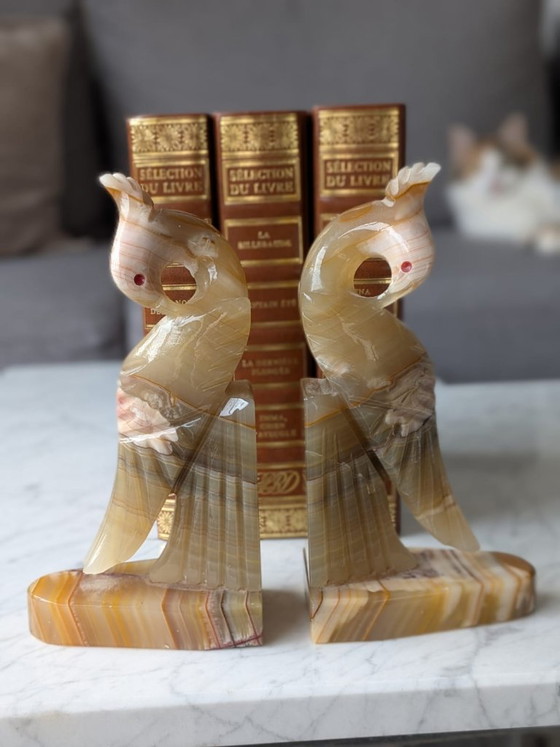 Superb Pair of Vintage Solid Onyx Bookends, Parrots, Decorative Objects, Stone, Creme (photo 2 of 11)