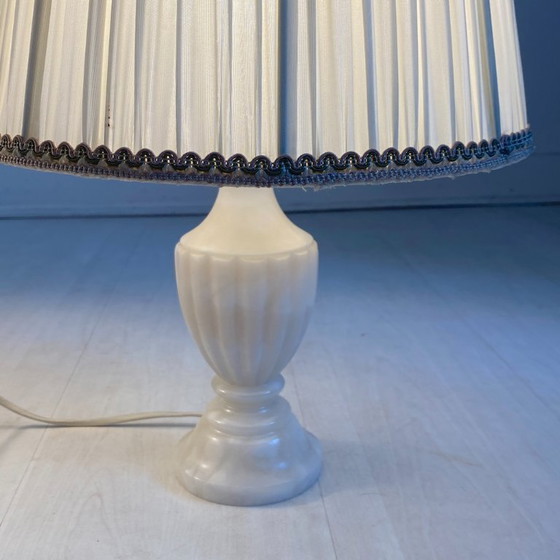 Image 1 of Paire de lampe à poser en Albatre vintage 1970's