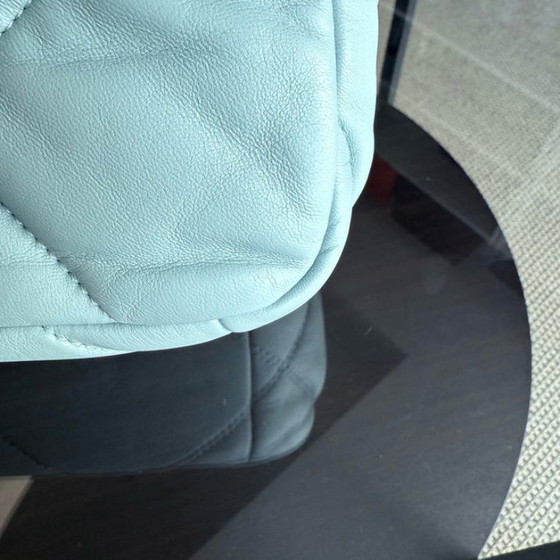 Image 1 of Chanel 19 Tas Klein - Gewatteerd geitenleer Lichtblauw Tweekleurige gouden hardware Microchip