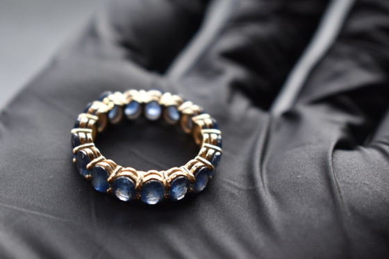 14k Yellow Gold Eternity Ring With 17 Oval Blue Sapphires (6.41 Ct) – G.C.I. Certified – no brand, Gifts (photo 5 of 9)