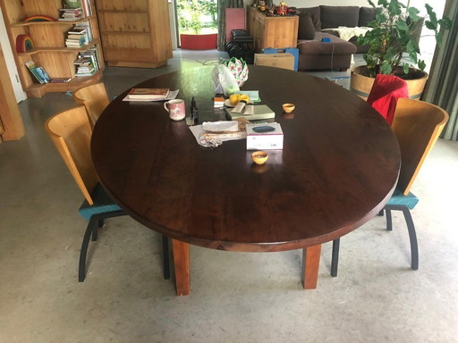 Solid wooden oval table, made in the Netherlands, pick up: Assen