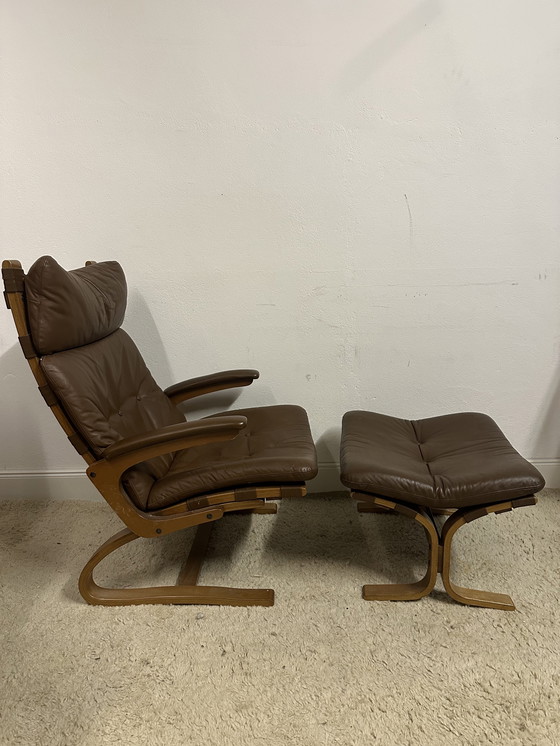 Image 1 of Kengu Sessel con Fußhocker Elsa e Nordahl Rybo Rykken