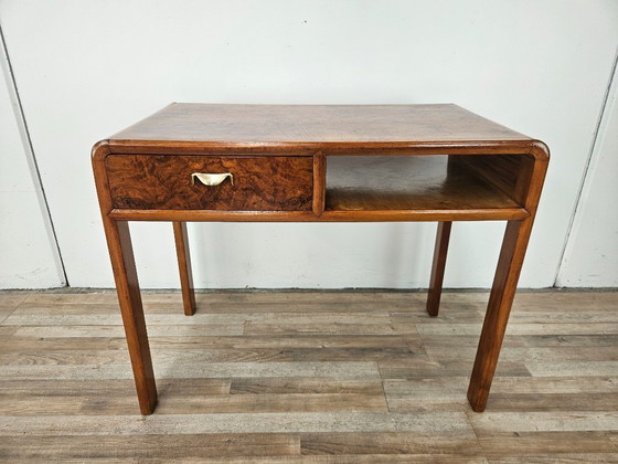 Image 1 of Schreibtisch im Art-Deco-Stil der 1950er Jahre aus Nussbaummaserholz und hellem Nussbaumholz