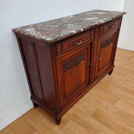 Buffet, commode et coiffeuse de salle de bains de style français ancien avec plateau en marbre – Buffet bas (photo 8 of 12)